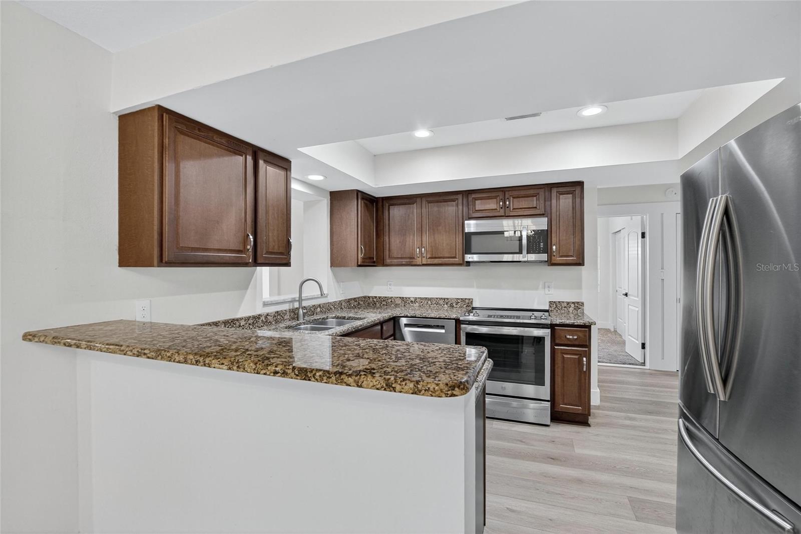 LAKE LOUISE - Residential Lease