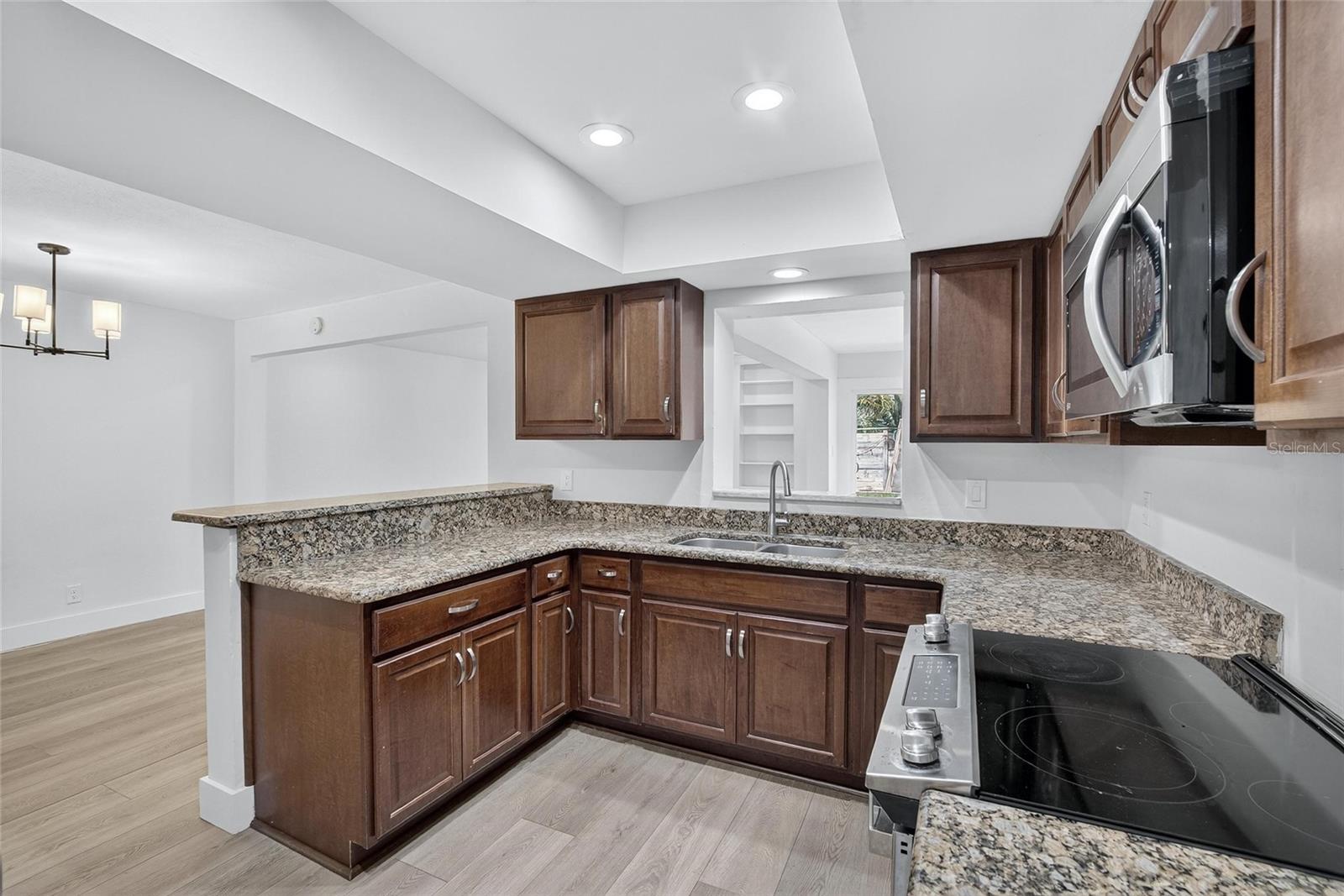 LAKE LOUISE - Residential Lease