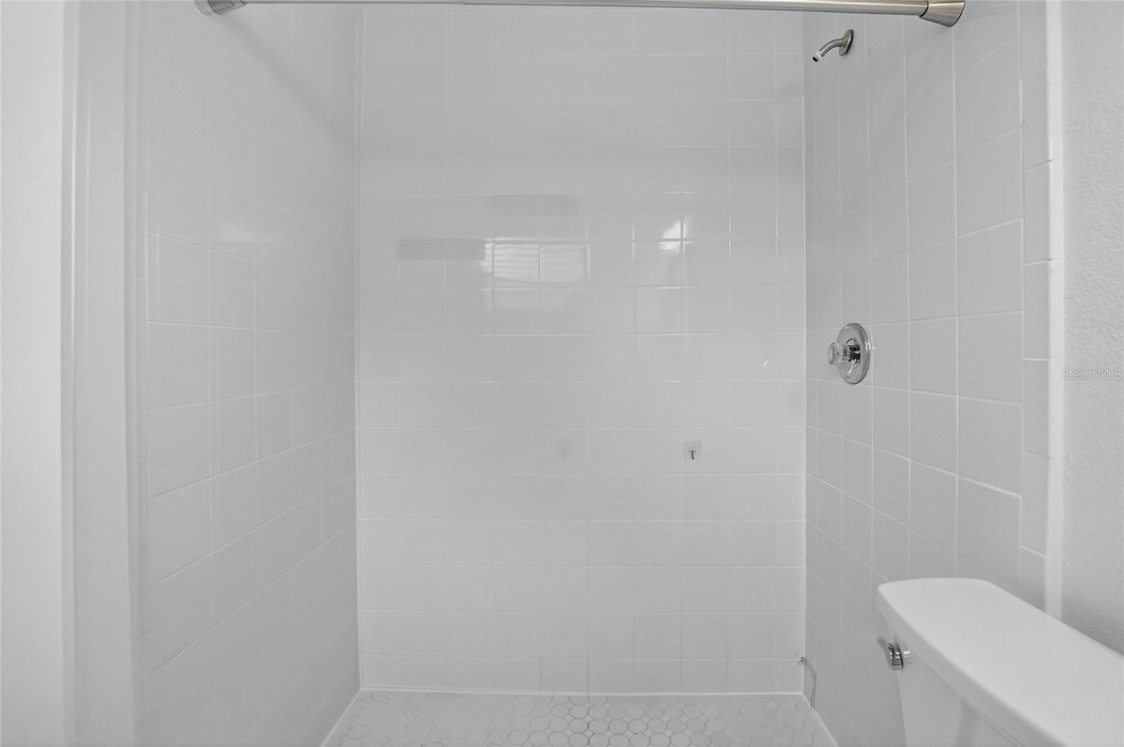 LAKE LOUISE - Residential Lease