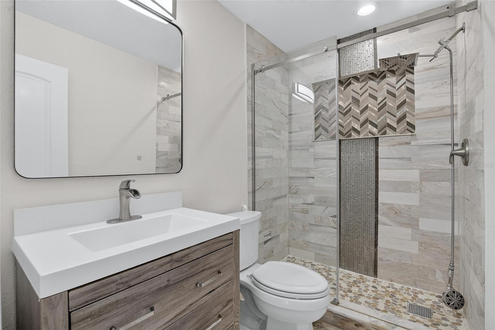 LAKE LOUISE - Residential Lease