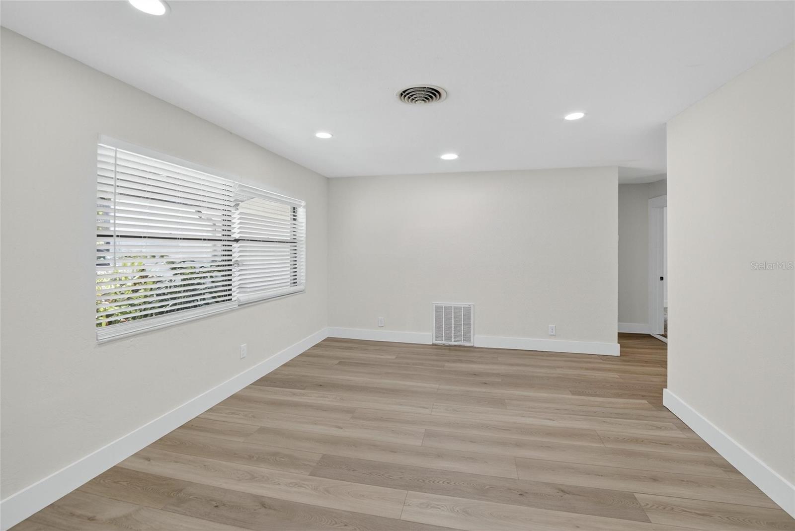 LAKE LOUISE - Residential Lease