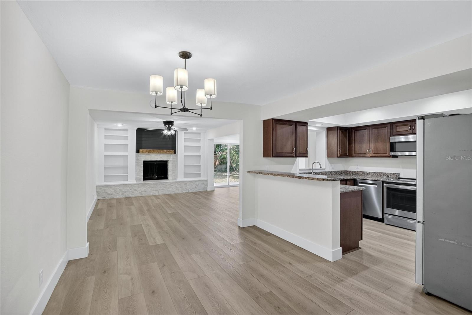 LAKE LOUISE - Residential Lease