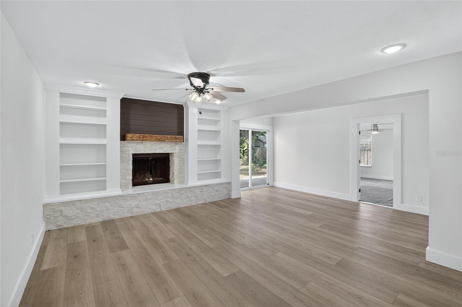 LAKE LOUISE - Residential Lease