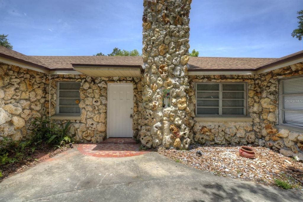 Photo of 738 Buena Vista Street, Lakeland, FL 33805 (MLS # O6354181)