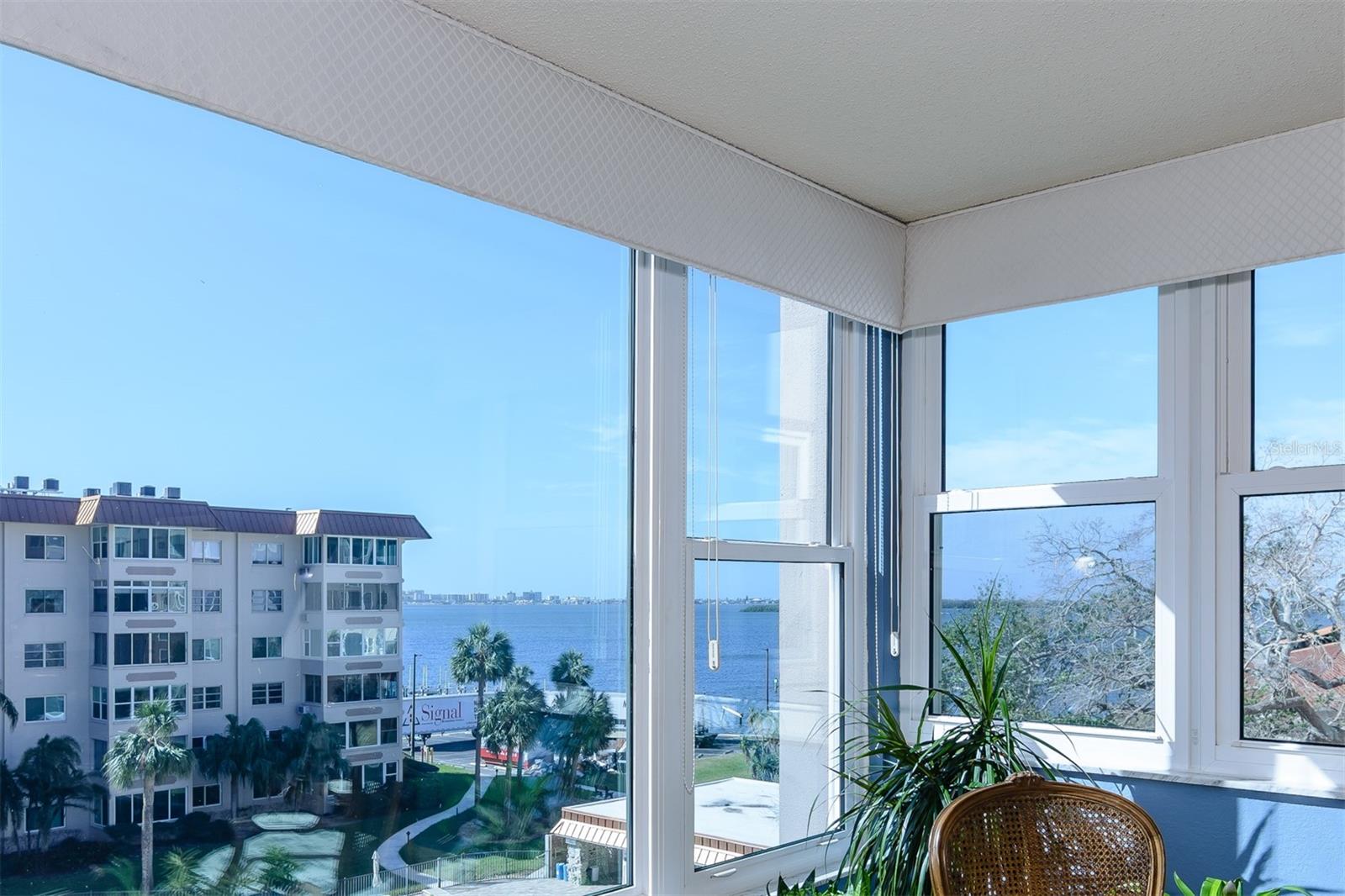 632 EDGEWATER DRIVE 532