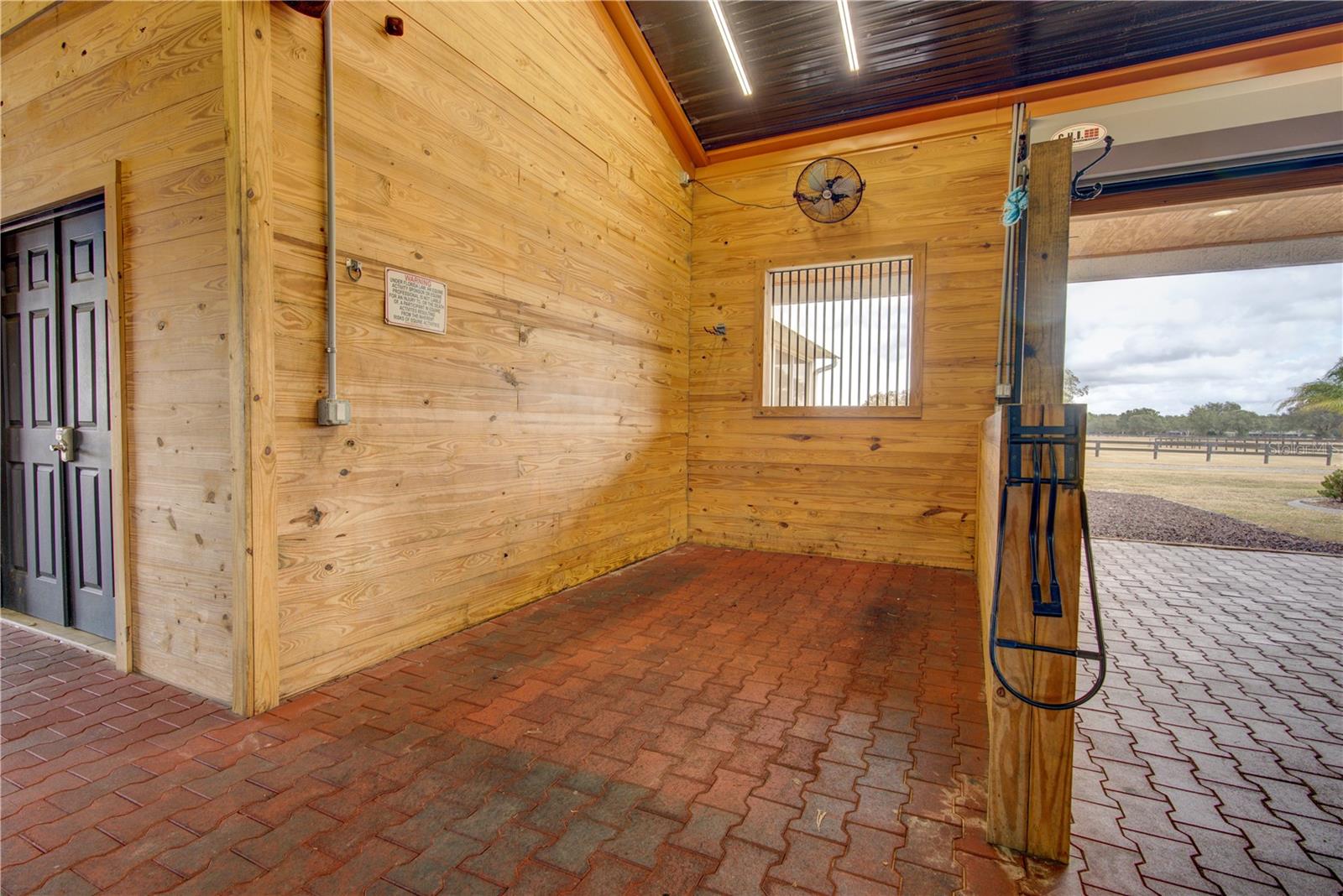 STARTING POINT HORSE COMPLEX - Residential