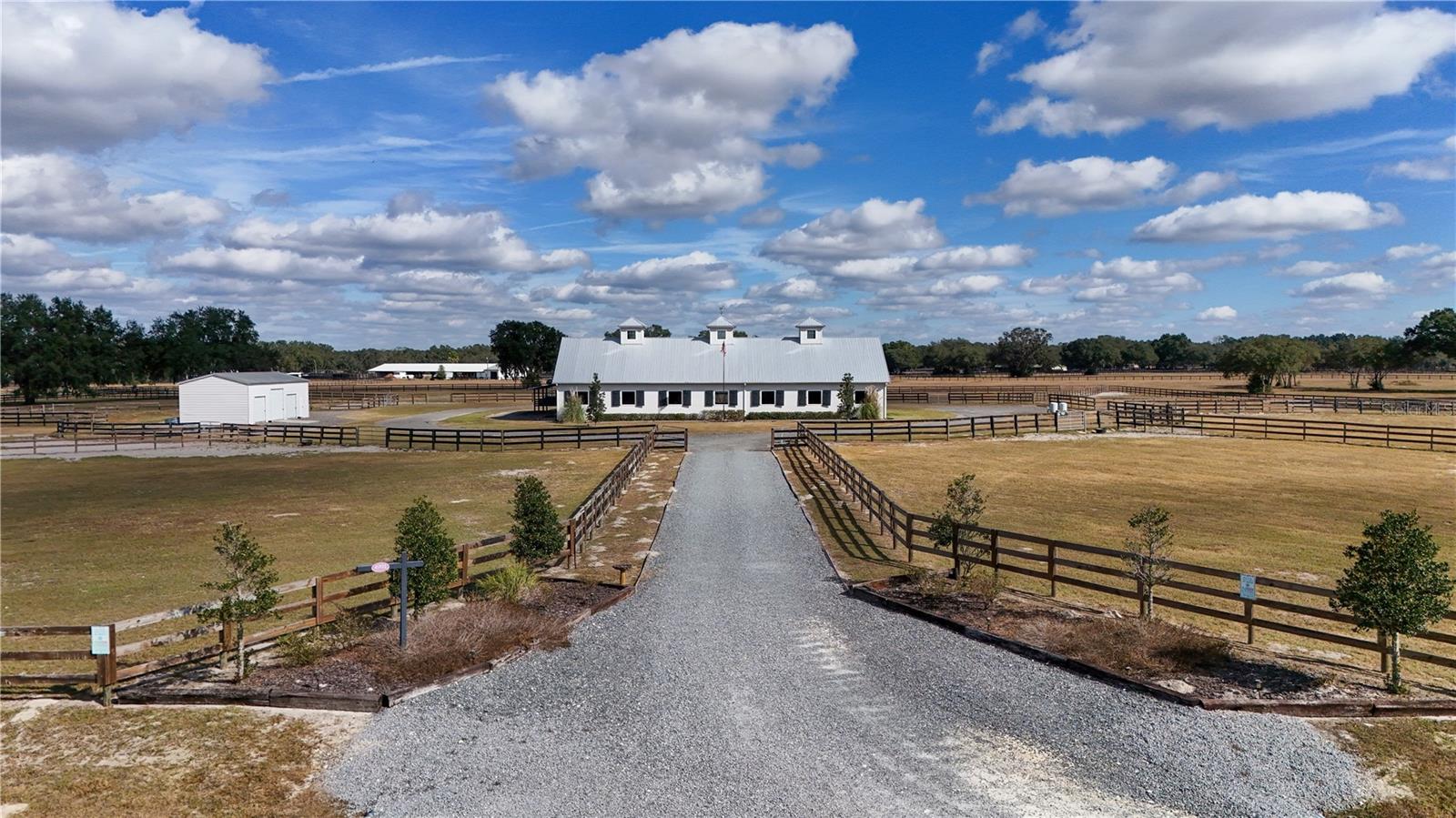 STARTING POINT HORSE COMPLEX - Residential