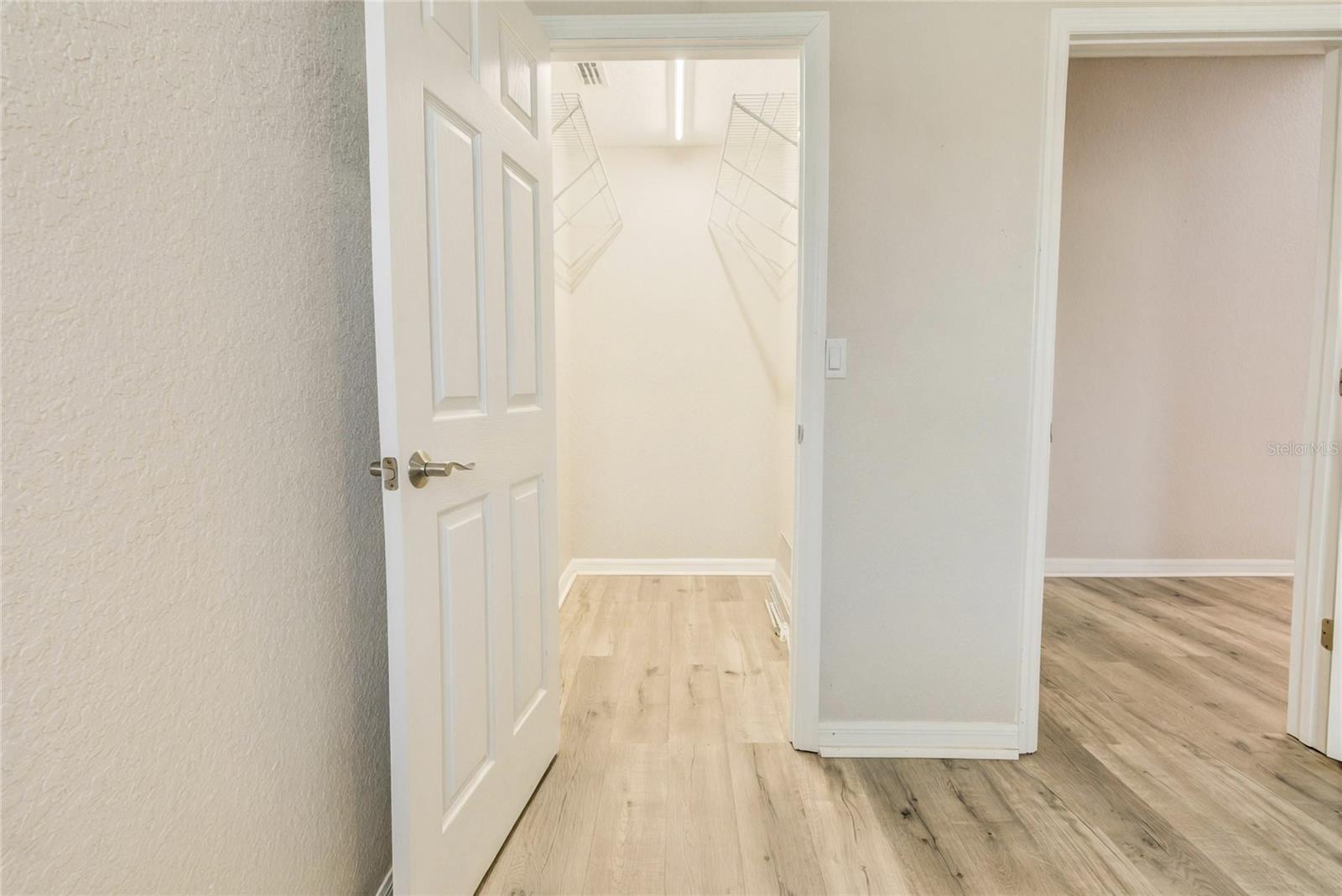 STARTING POINT HORSE COMPLEX - Residential