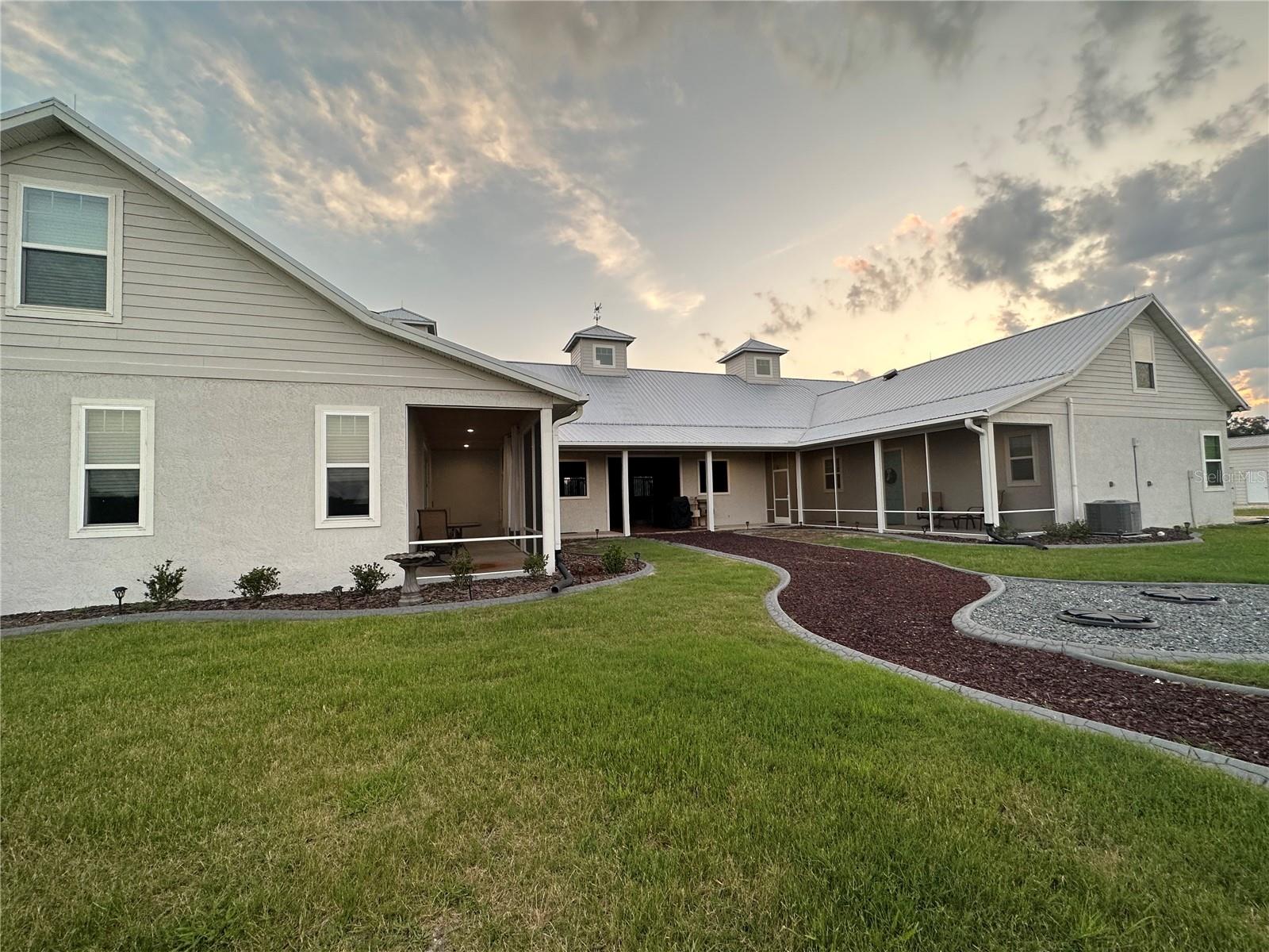 STARTING POINT HORSE COMPLEX - Residential