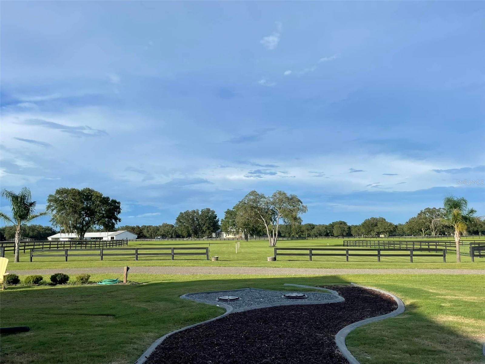 STARTING POINT HORSE COMPLEX - Residential