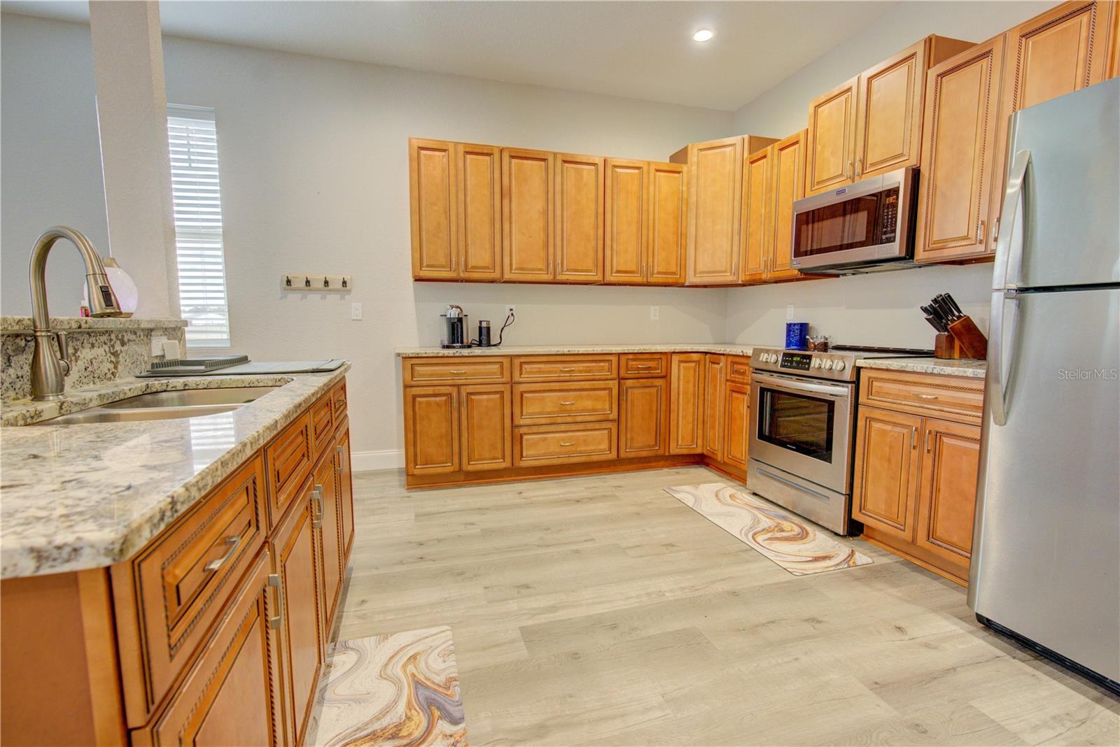 STARTING POINT HORSE COMPLEX - Residential