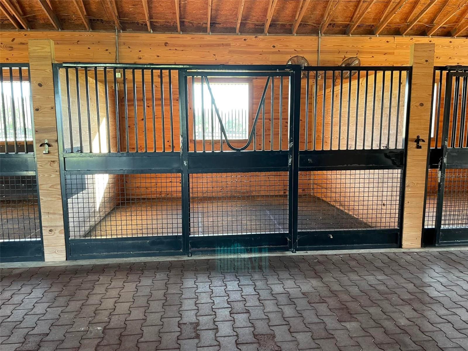 STARTING POINT HORSE COMPLEX - Residential