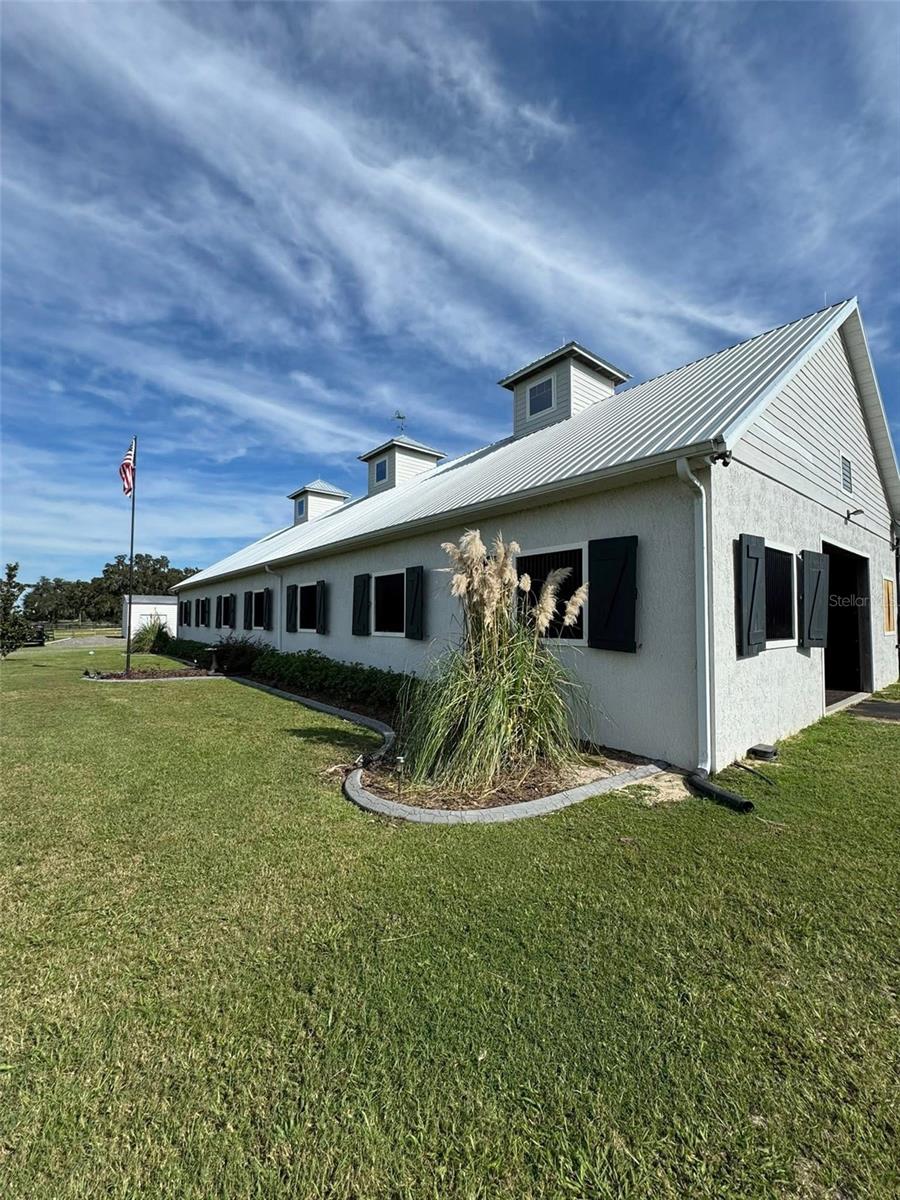 STARTING POINT HORSE COMPLEX - Residential