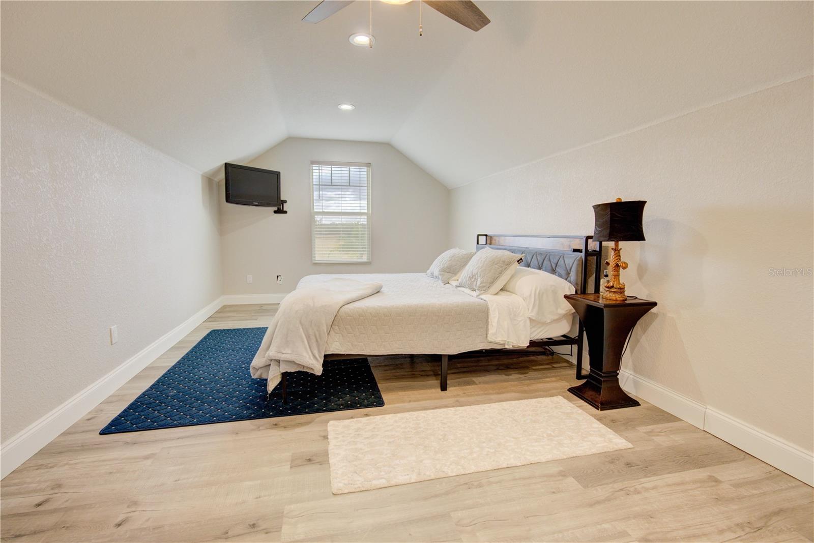 STARTING POINT HORSE COMPLEX - Residential