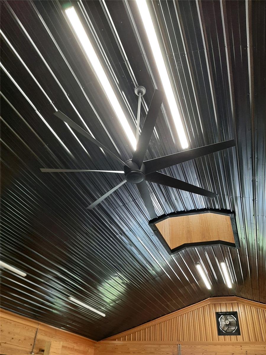 STARTING POINT HORSE COMPLEX - Residential