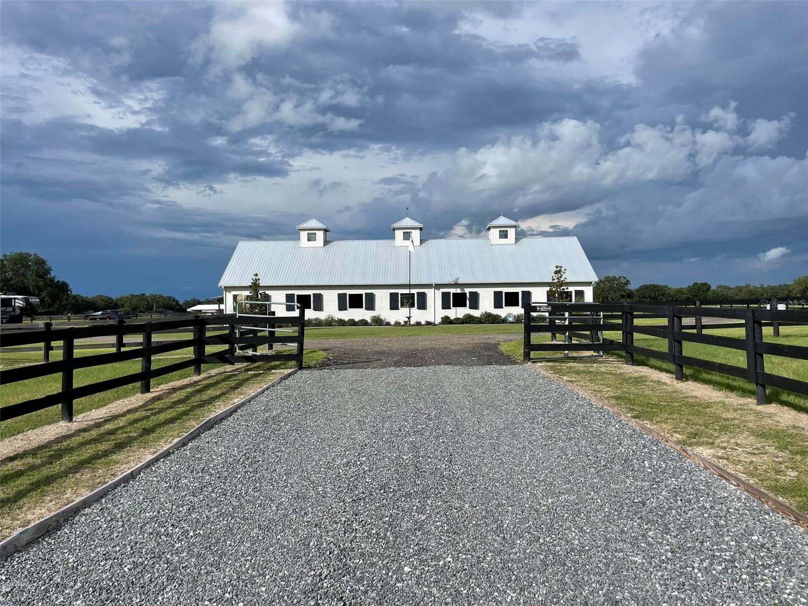 STARTING POINT HORSE COMPLEX - Residential