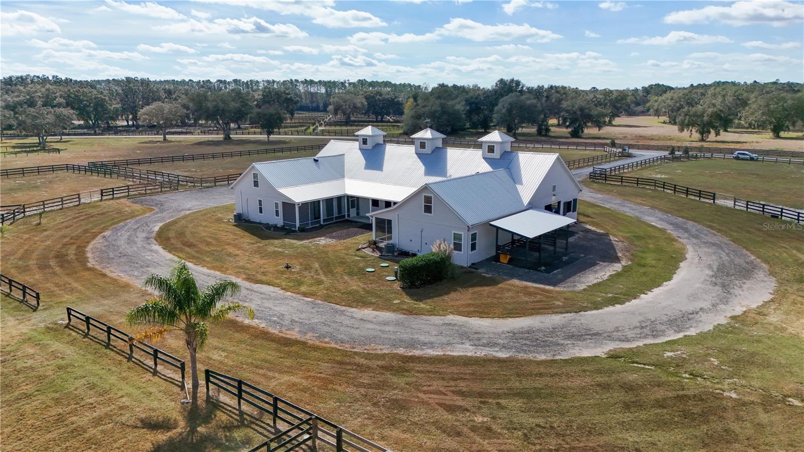 STARTING POINT HORSE COMPLEX - Residential