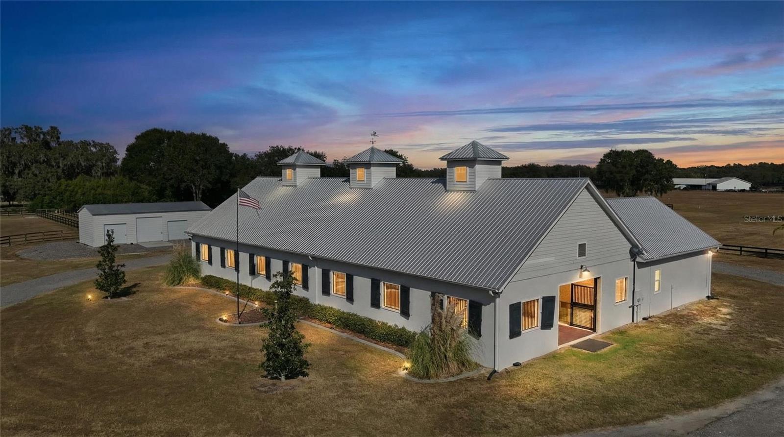 STARTING POINT HORSE COMPLEX - Residential