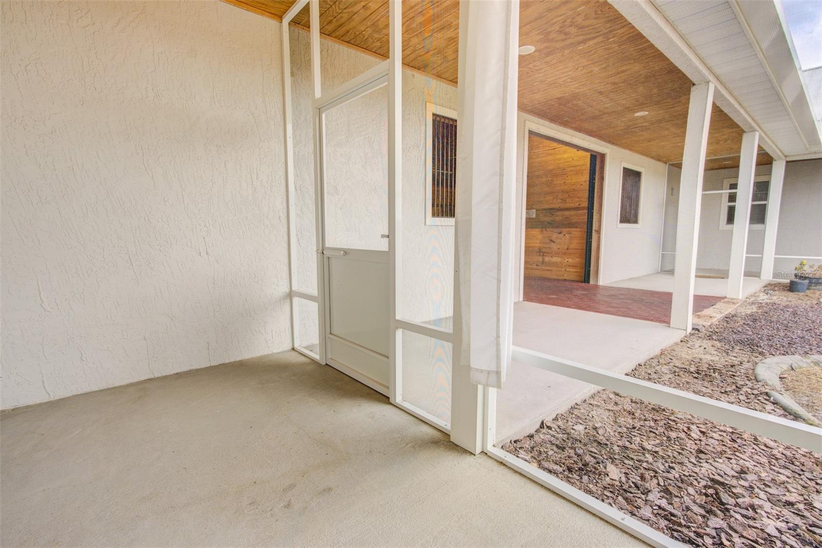 STARTING POINT HORSE COMPLEX - Residential