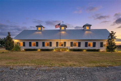 Photo of 4991 SE 212th Court, Morriston, FL 32668 (MLS # OM712908)