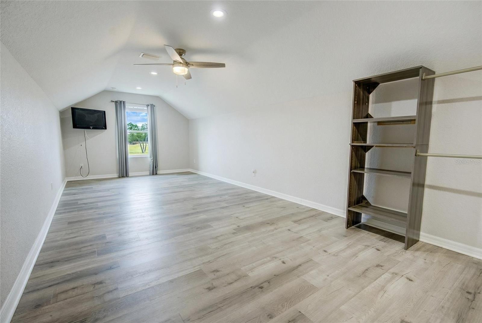 STARTING POINT HORSE COMPLEX - Residential