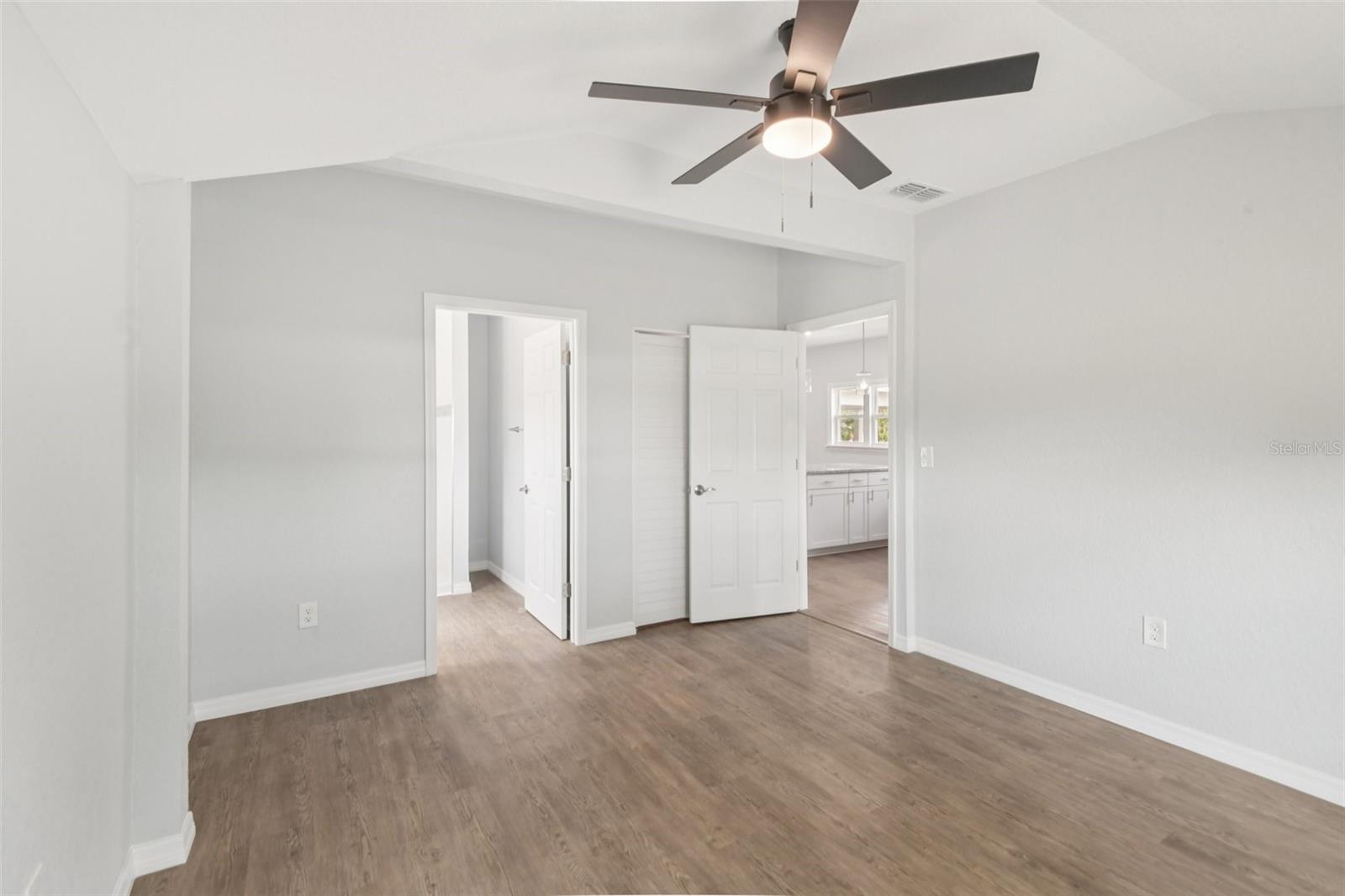 STAR LAKE HEIGHTS - Residential