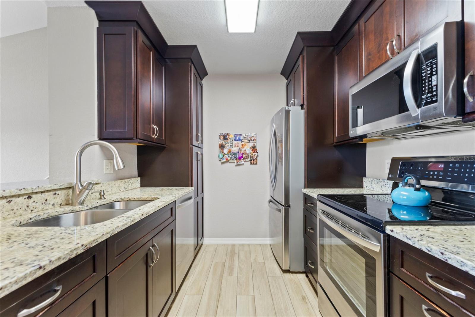 8905 MANOR LOOP 205