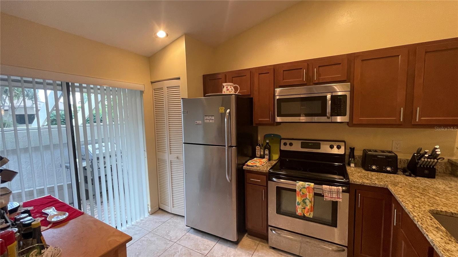 THE MEADOWS/SOMERSET - Residential Lease