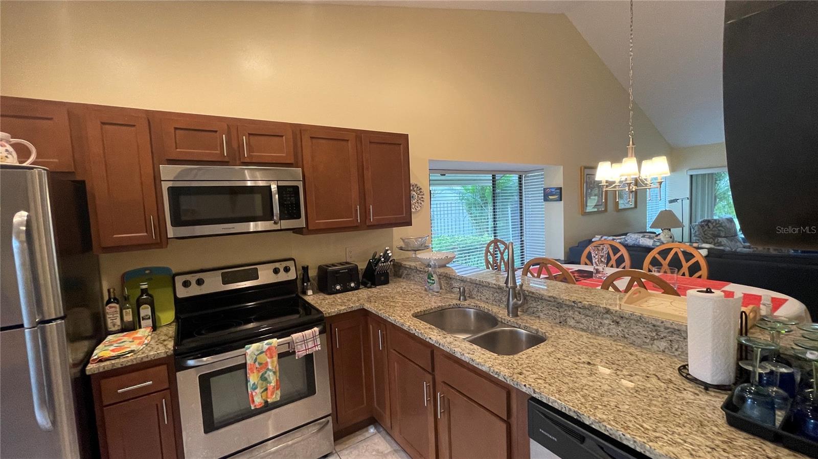 THE MEADOWS/SOMERSET - Residential Lease