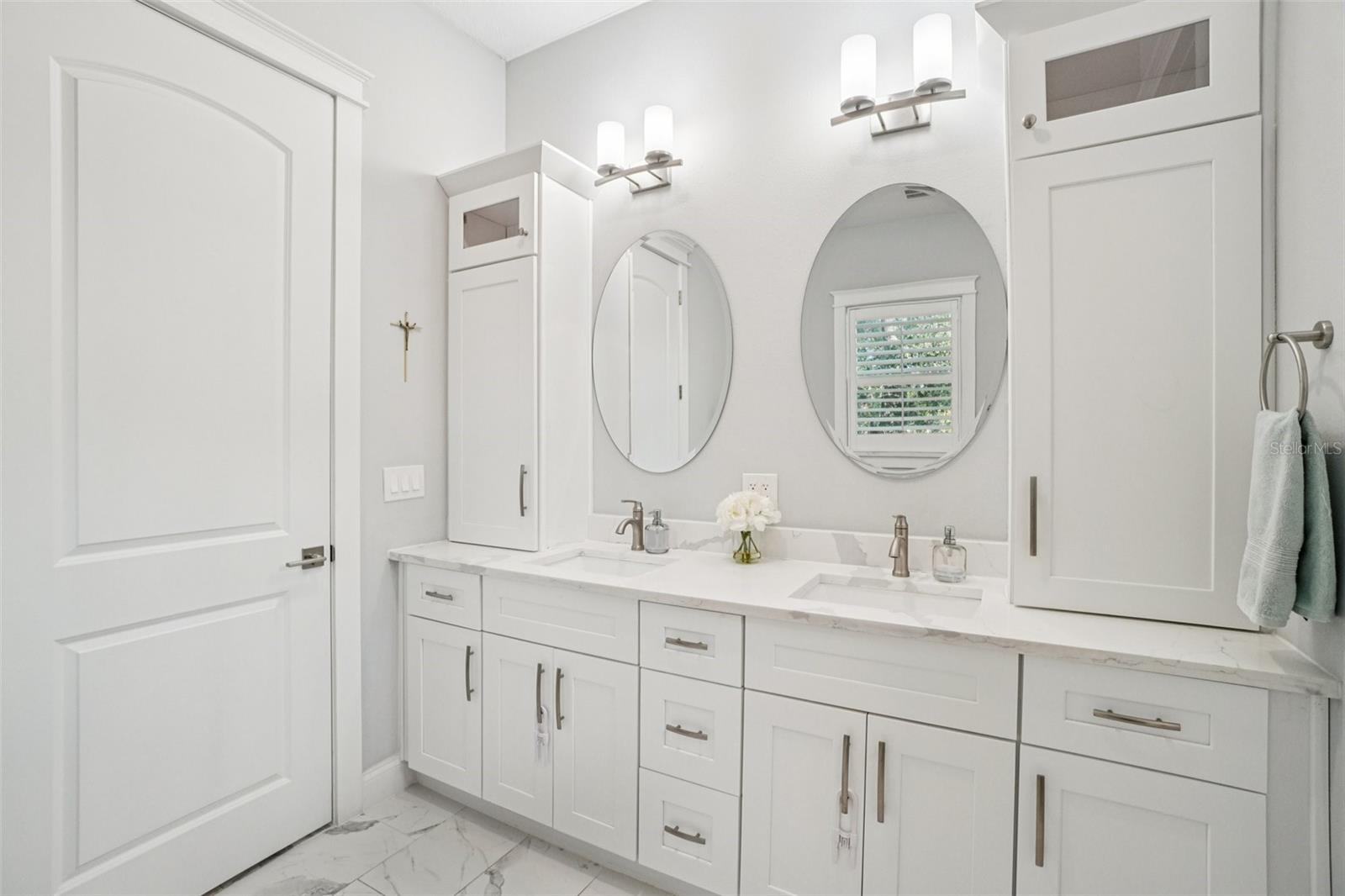 OAKELLARS - Residential