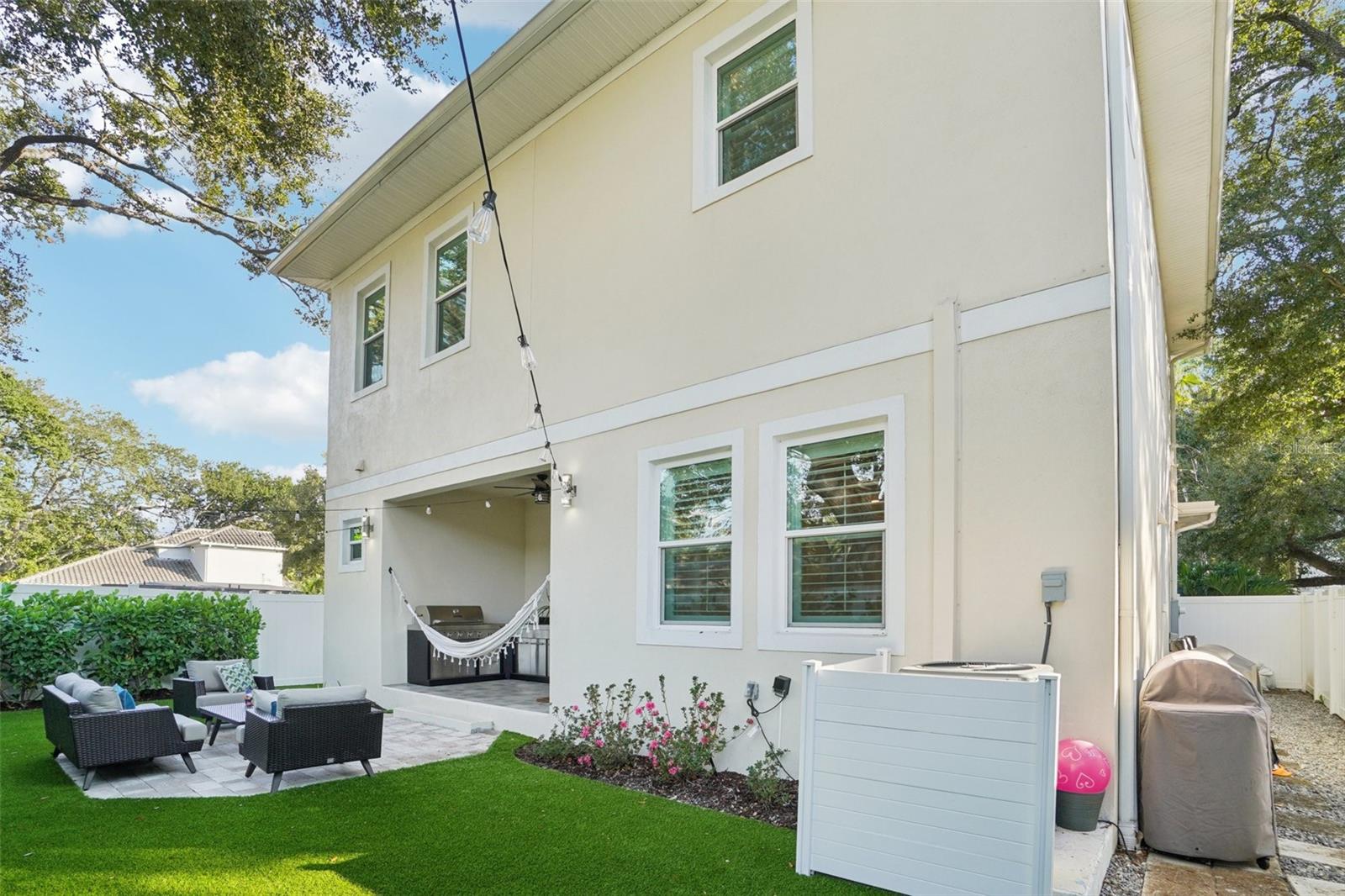 OAKELLARS - Residential