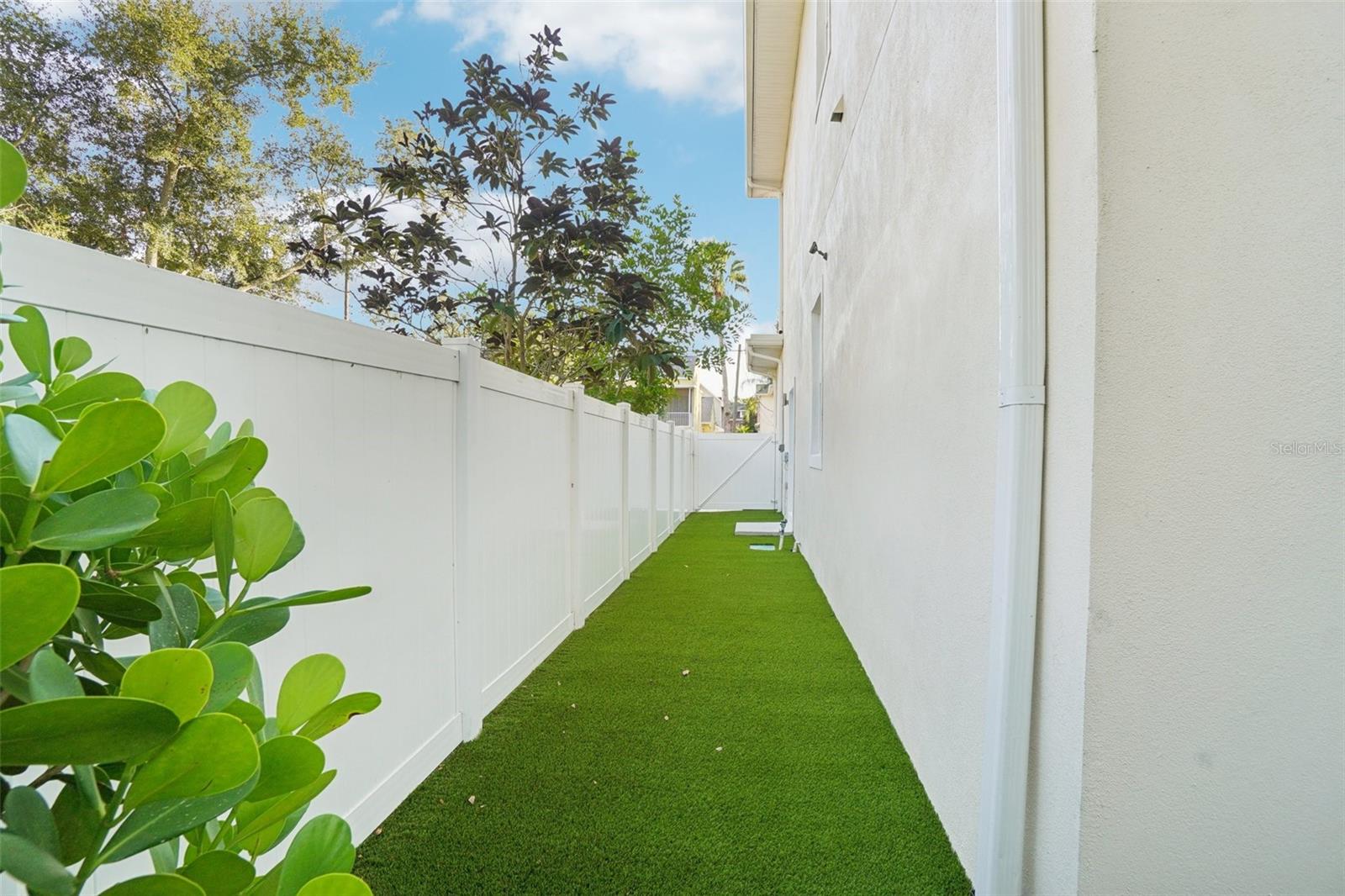 OAKELLARS - Residential