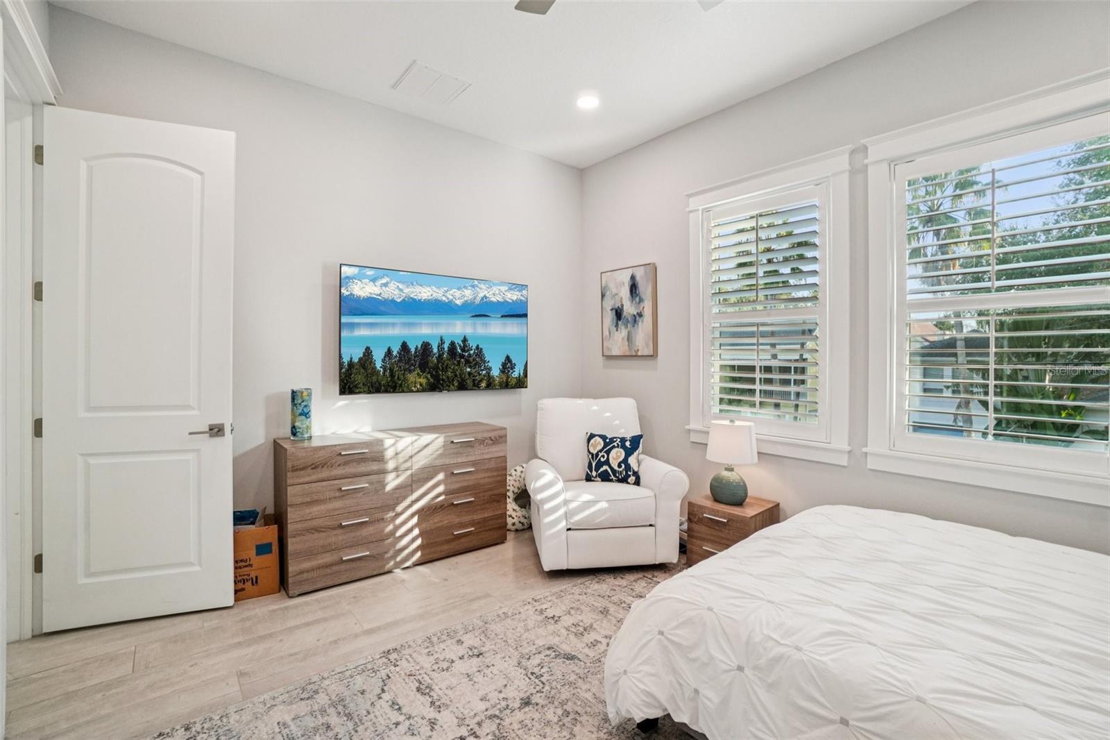 OAKELLARS - Residential