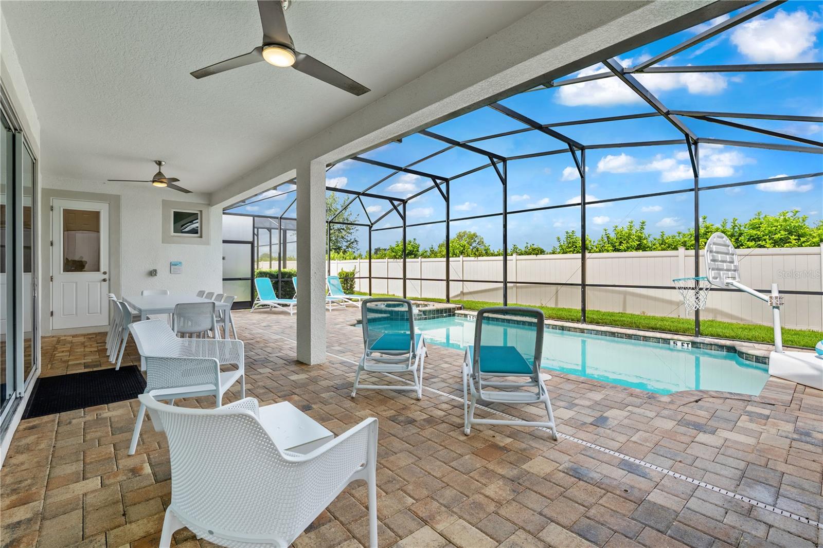 SOLARA RESORT - Residential