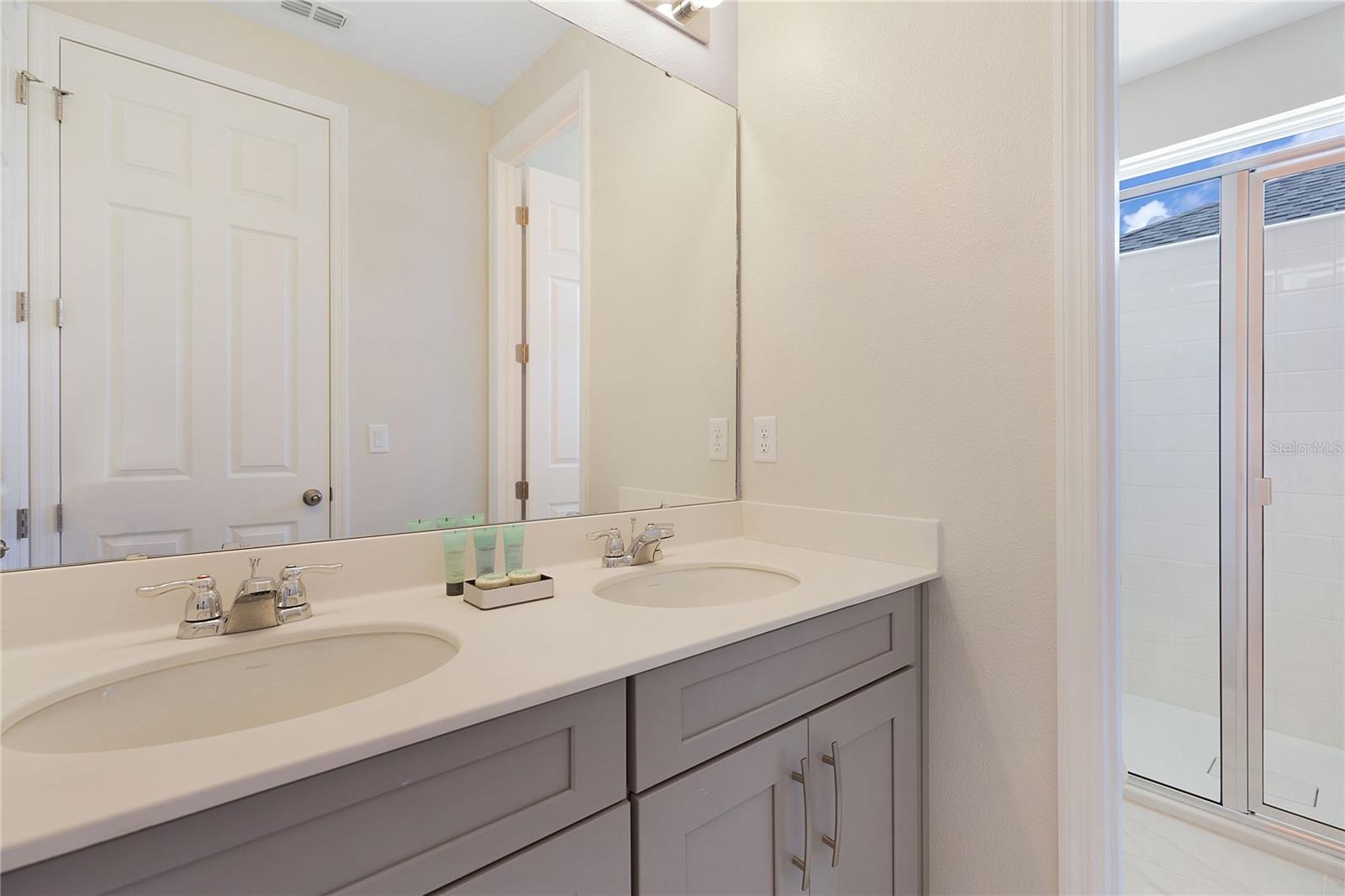 SOLARA RESORT - Residential