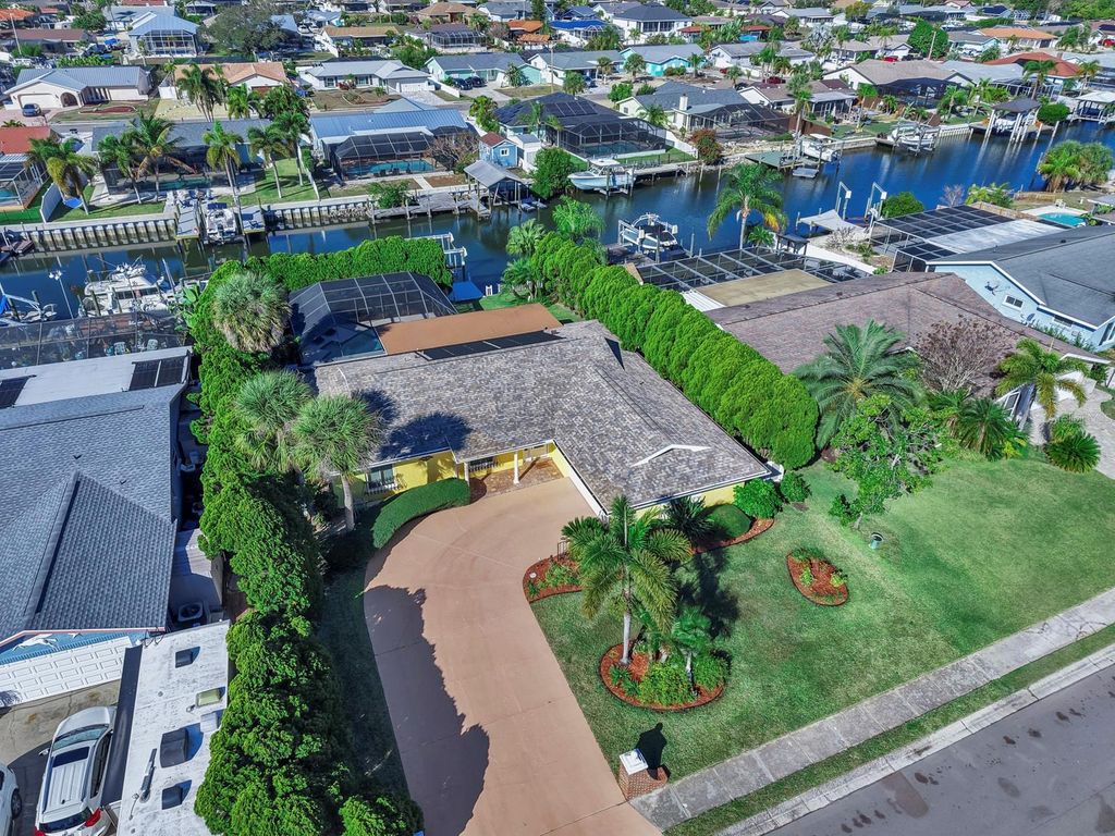 Photo of 6508 Solitaire Palm Way, Apollo Beach, FL 33572 (MLS # TB8462860)