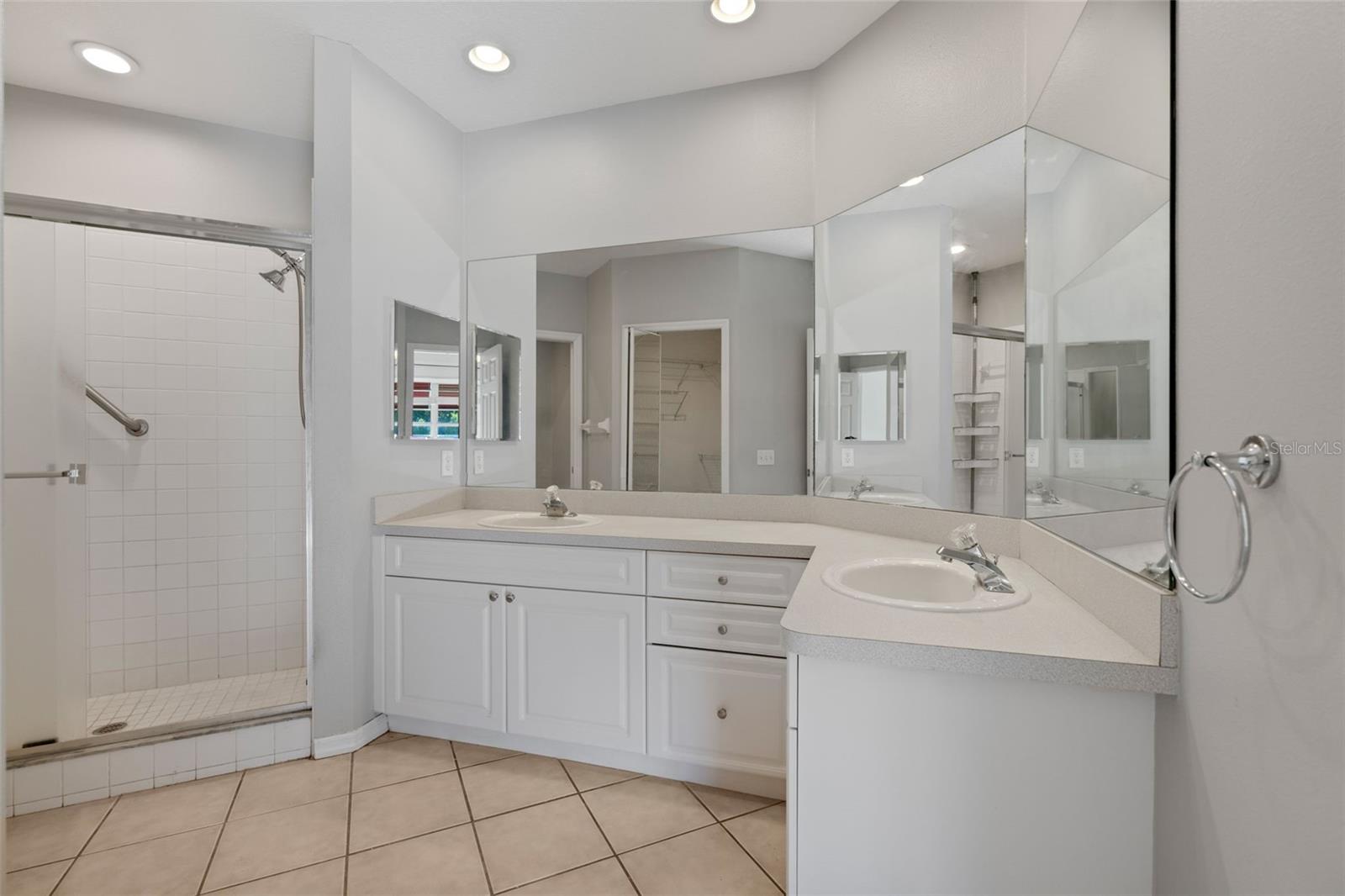 EAST BAY GOLF VILLAS AT WATER VIEW CONDO - Residential