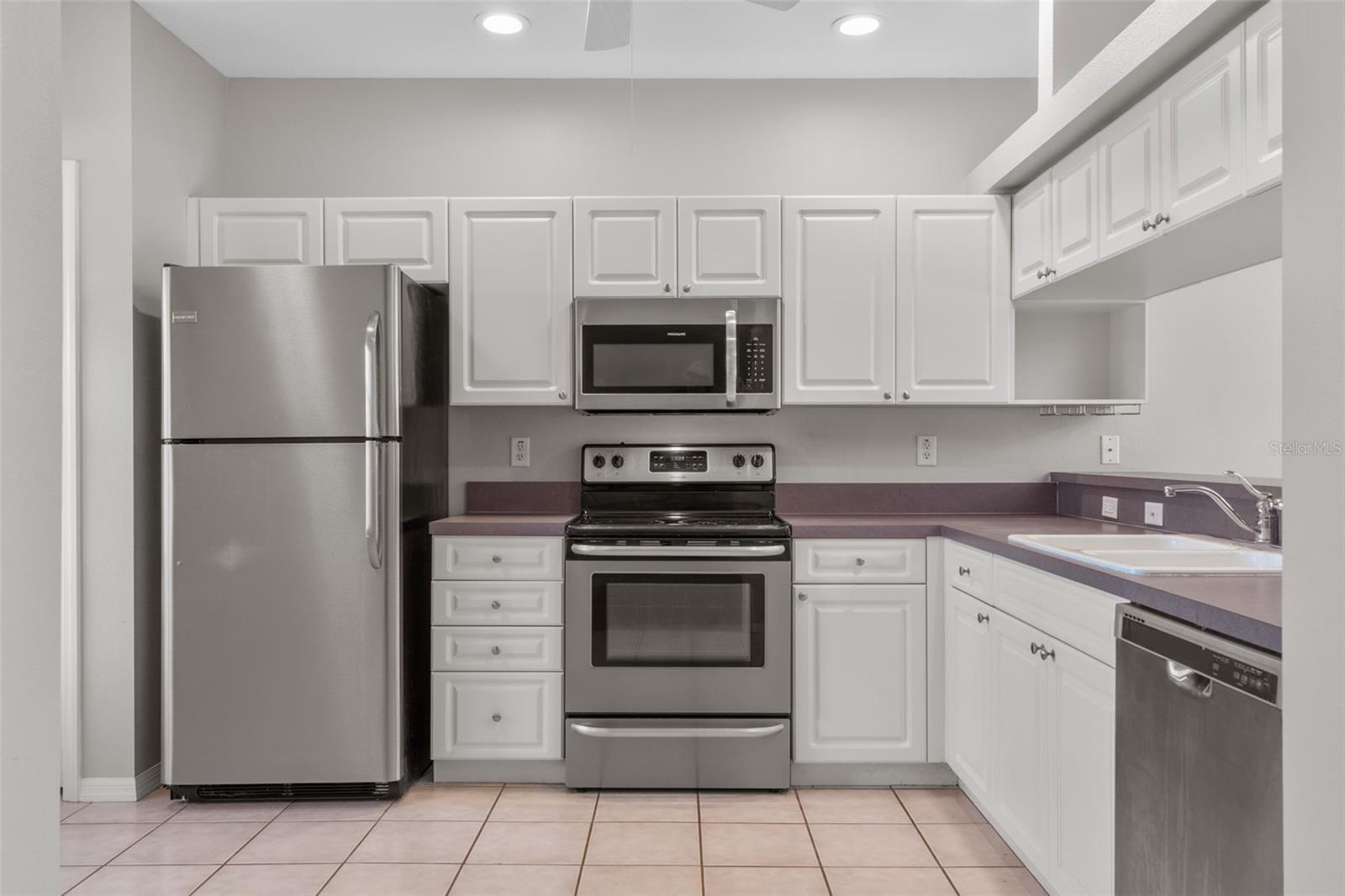 EAST BAY GOLF VILLAS AT WATER VIEW CONDO - Residential
