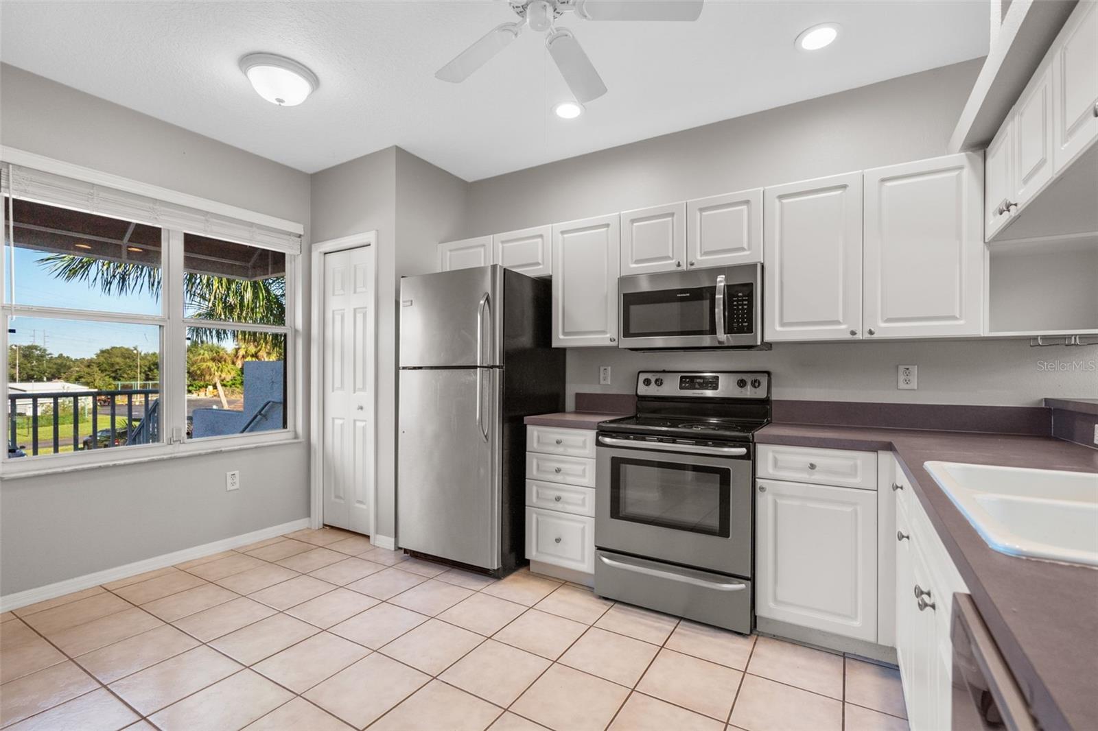 EAST BAY GOLF VILLAS AT WATER VIEW CONDO - Residential
