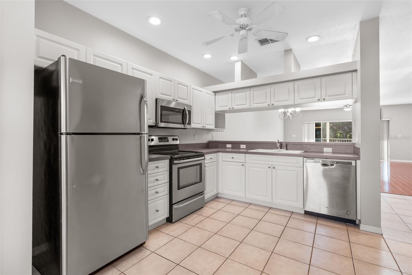 EAST BAY GOLF VILLAS AT WATER VIEW CONDO - Residential