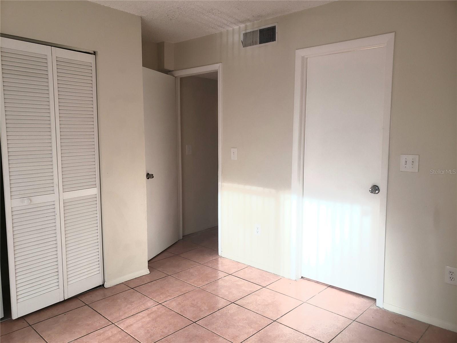 WATERSIDE CONDO I - Residential Lease