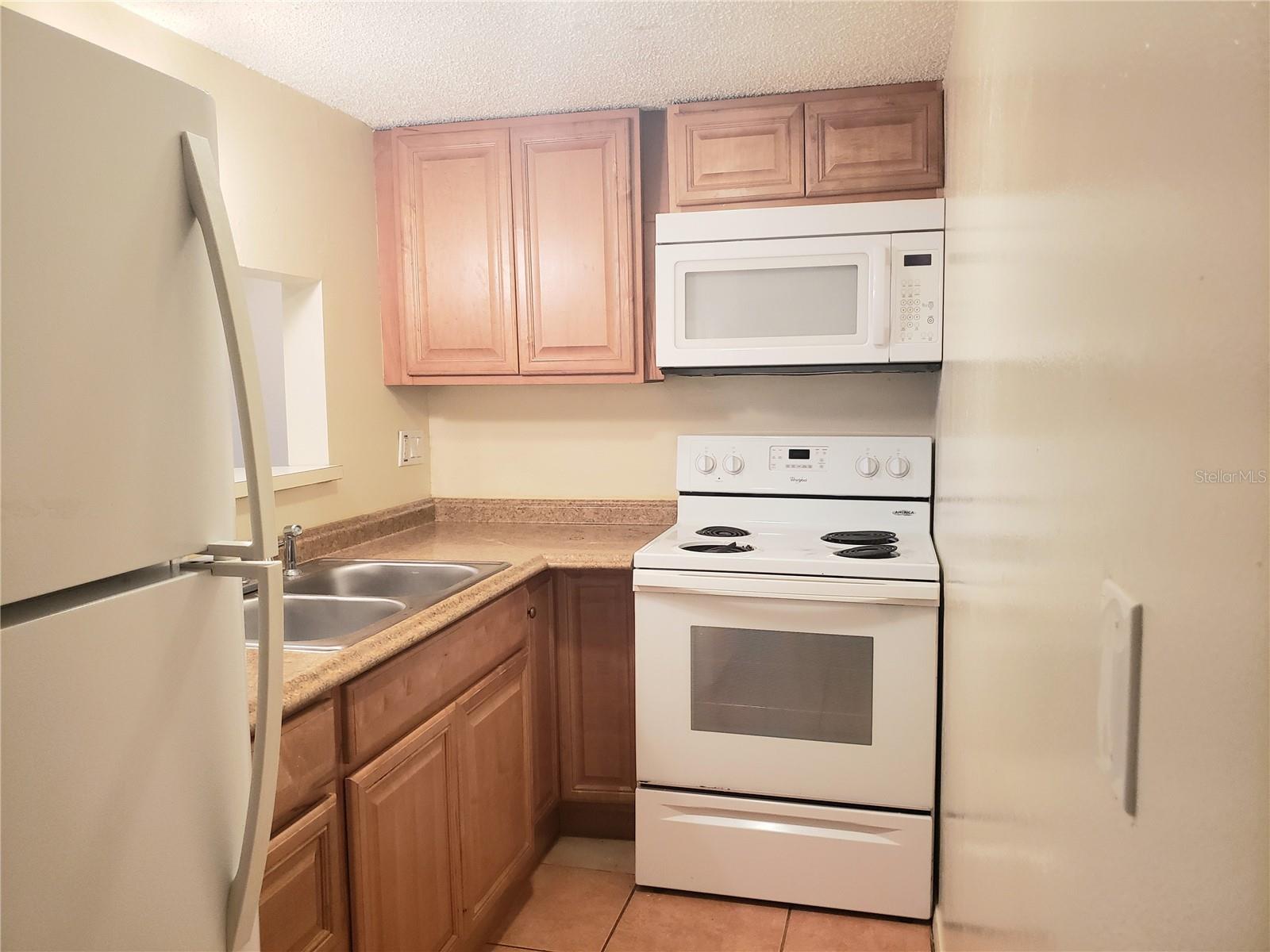 WATERSIDE CONDO I - Residential Lease