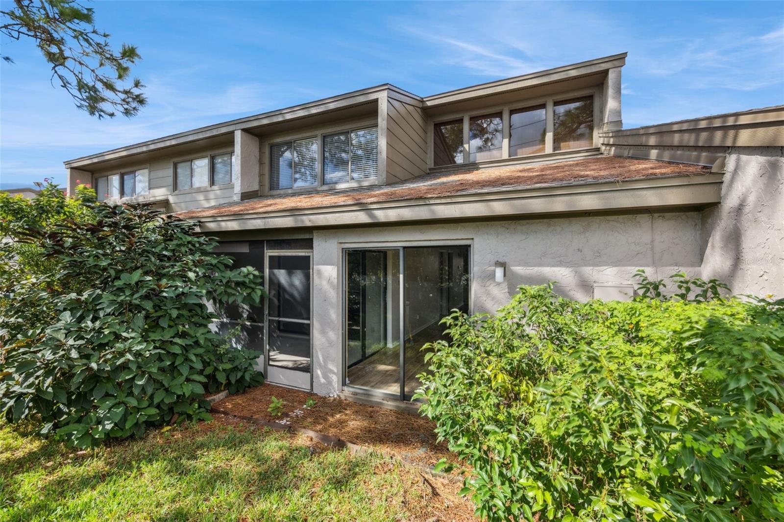 LAKE OF THE WOODS SEC 06 TWNHS - Residential