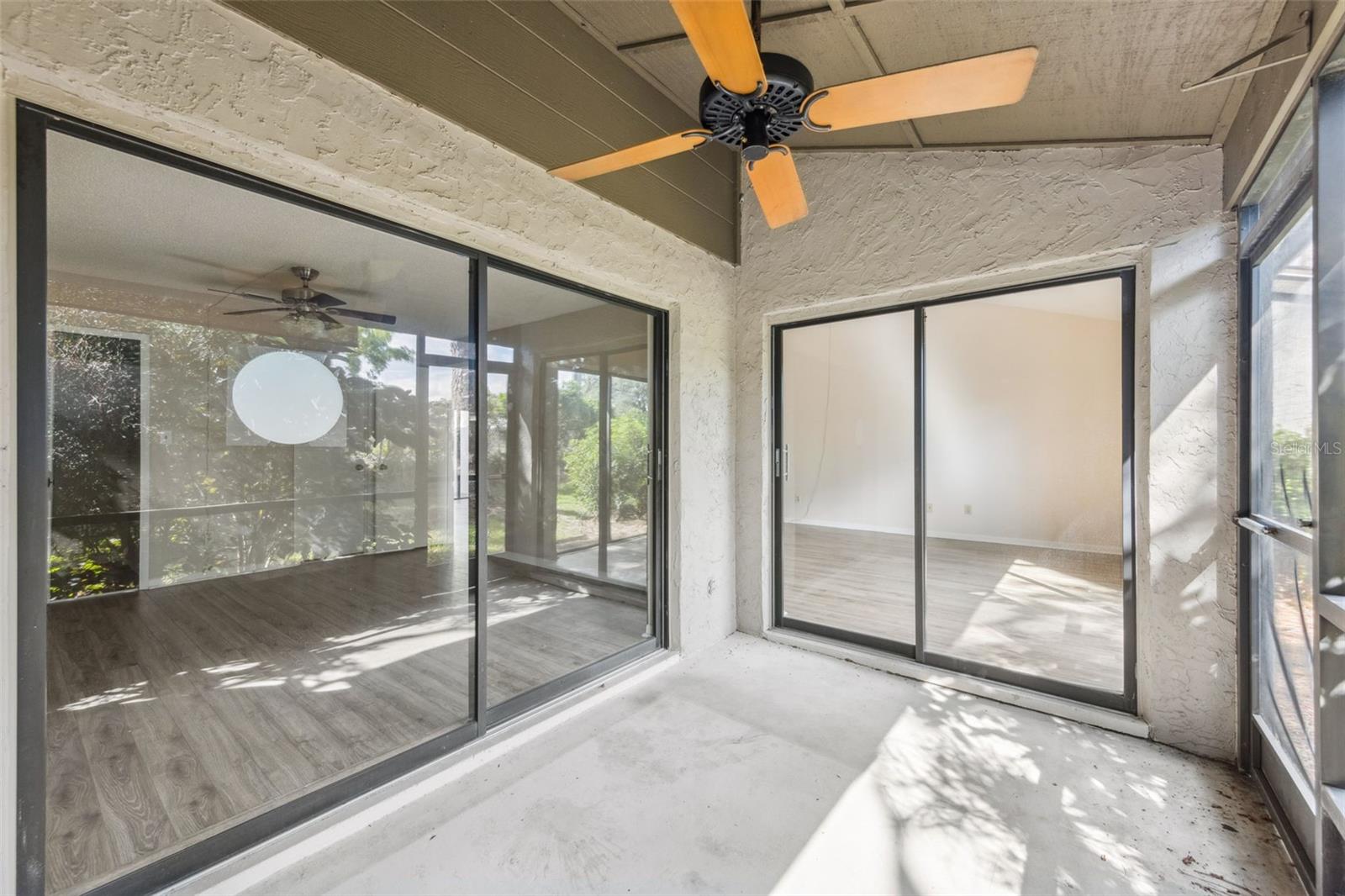 LAKE OF THE WOODS SEC 06 TWNHS - Residential