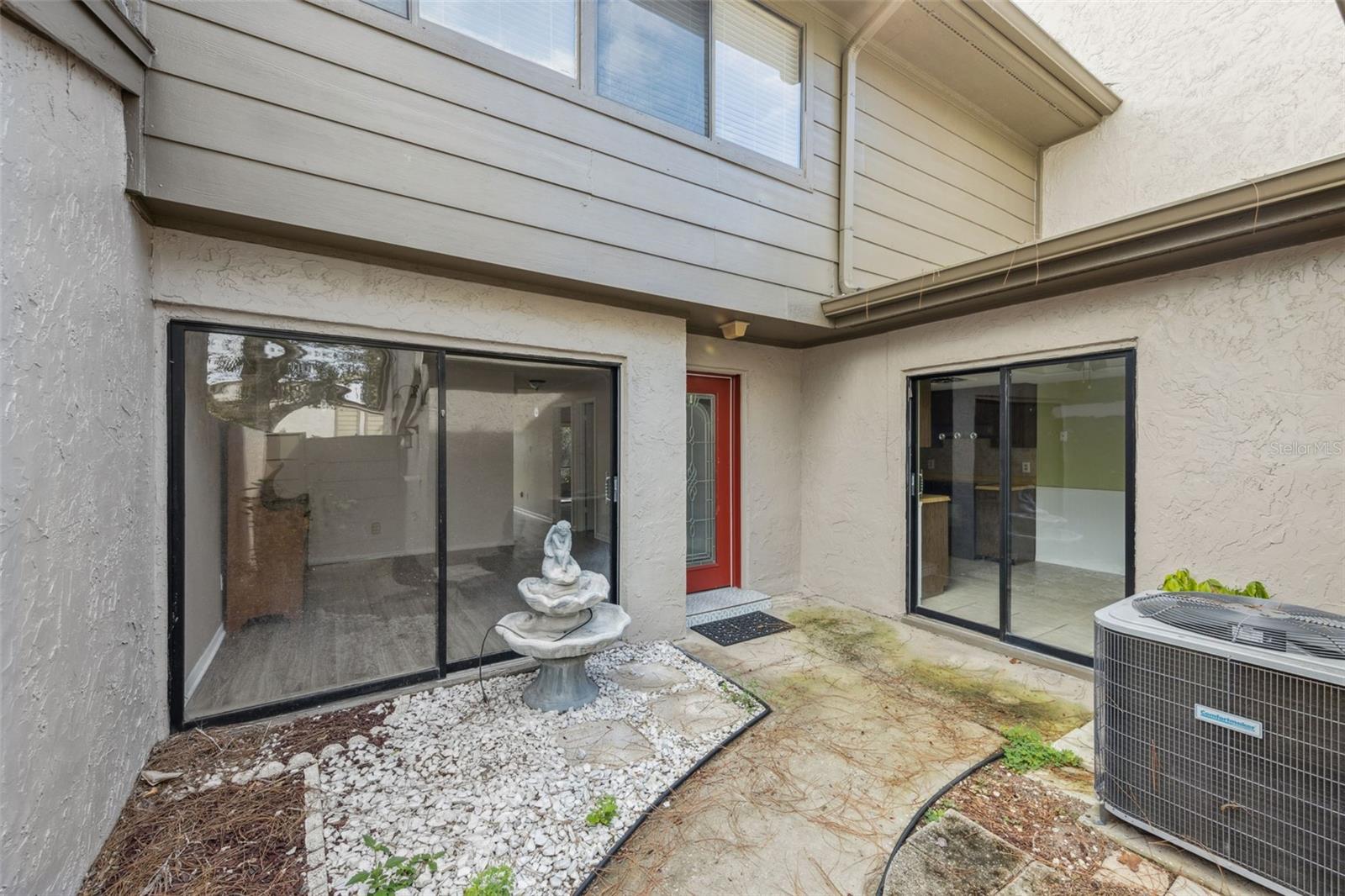 685 WOODRIDGE DRIVE