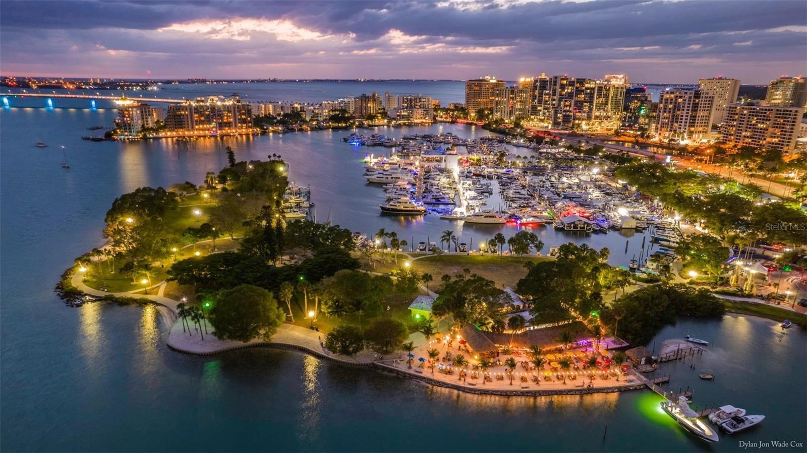 HUDSON HARBOUR - Residential