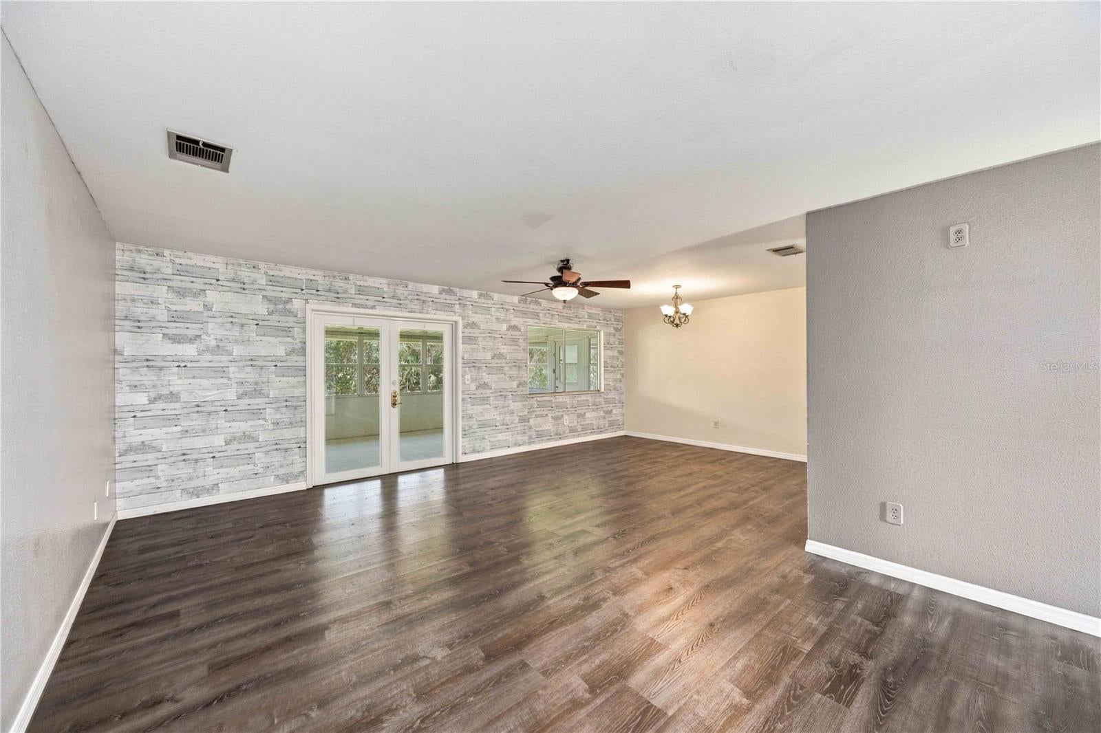 5858 KENWOOD DRIVE, NORTH PORT, FL, 34287 4 5858 KENWOOD DRIVE