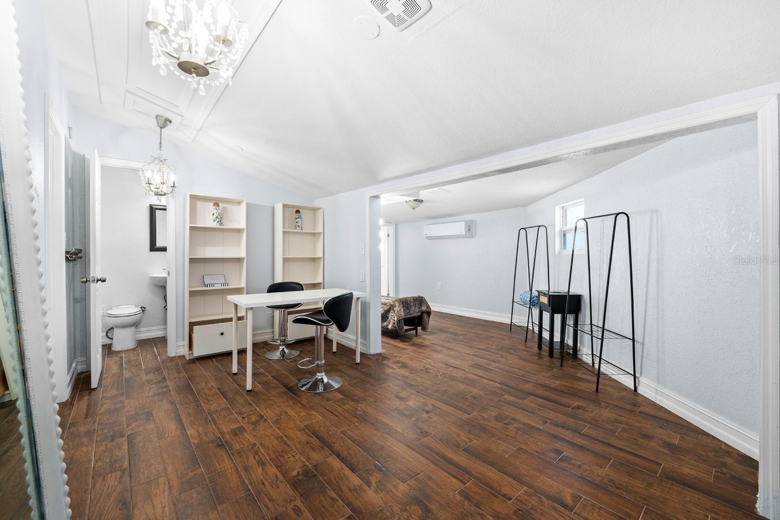 TWIN LAKES ESTATES ADD - Residential