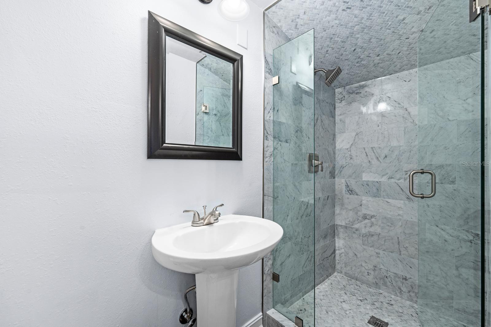 TWIN LAKES ESTATES ADD - Residential