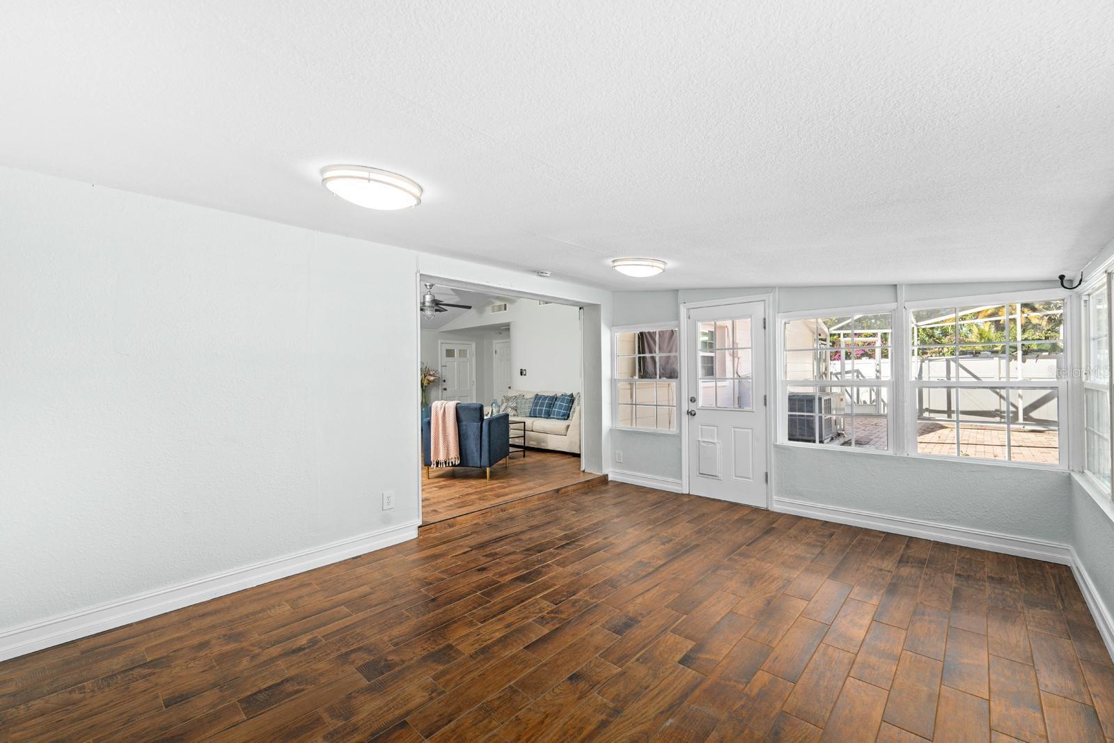 TWIN LAKES ESTATES ADD - Residential